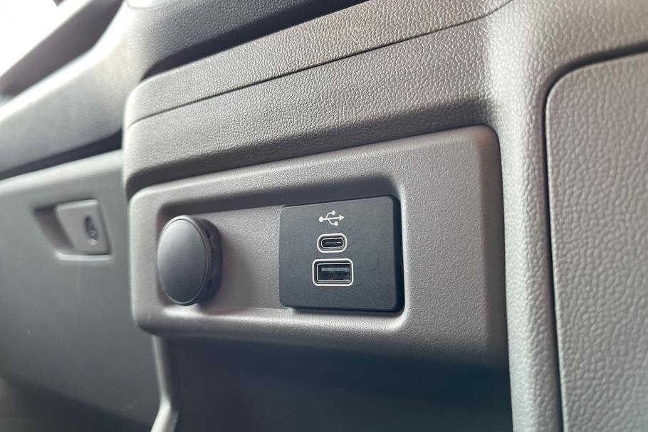 Used Ford TRANSIT CUSTOM WT25FXB 40