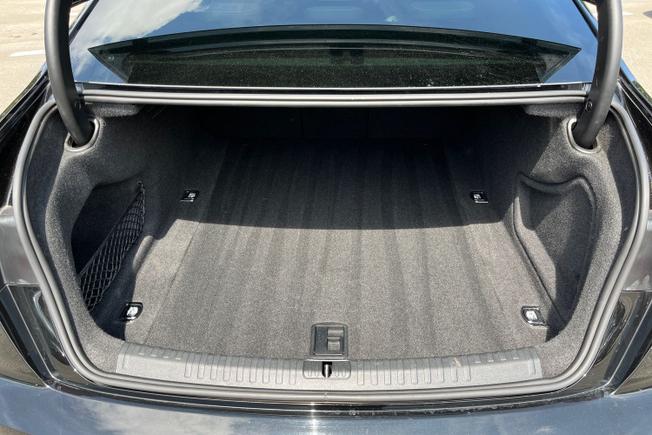 Audi A6 Saloon Photo 12