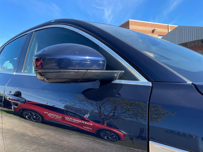 Jaguar E-PACE Photo 20