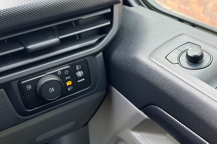 Used Ford TRANSIT CUSTOM WP75FXZ 21