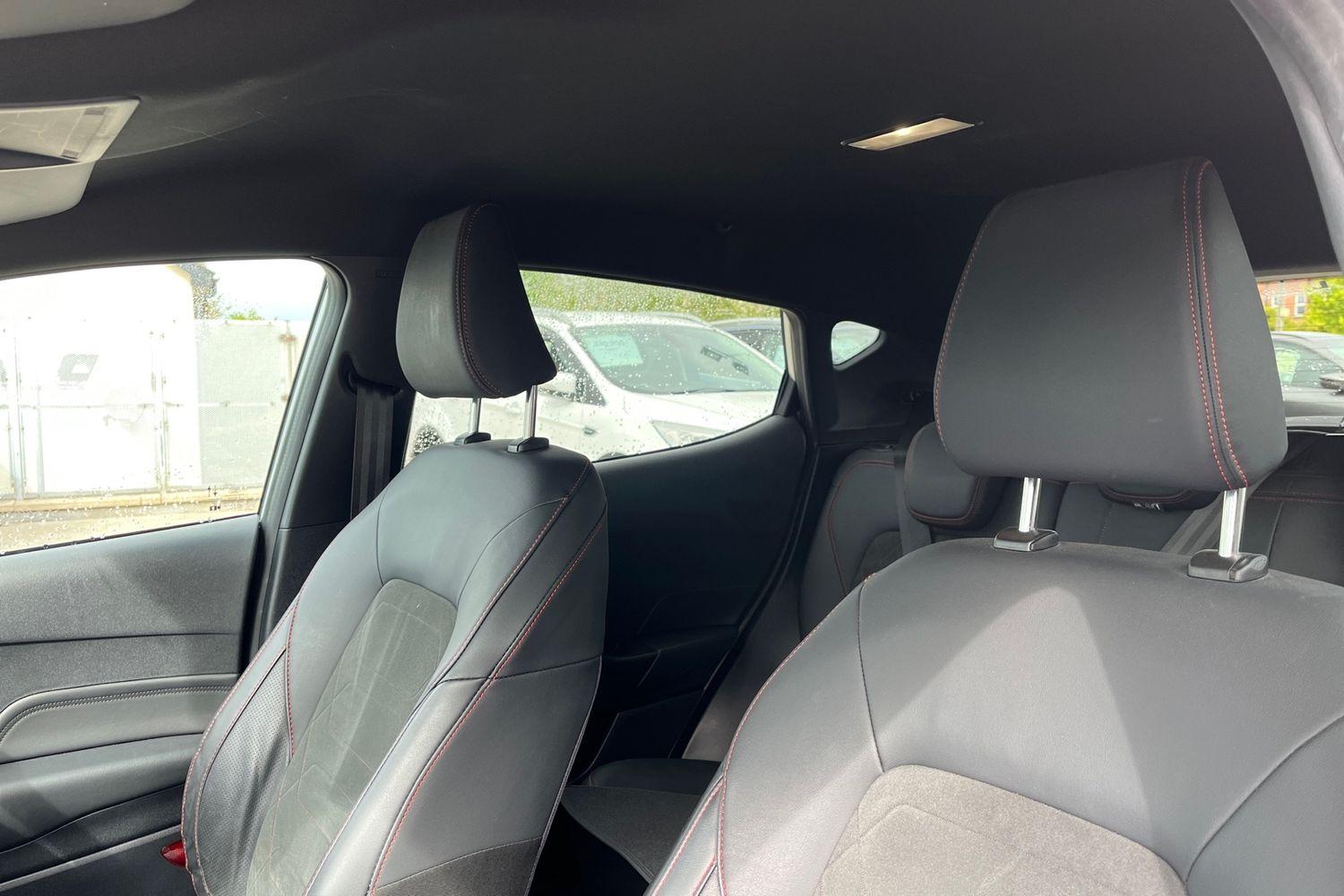 Ford FIESTA Photo 18