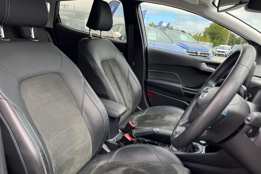 Ford FIESTA Photo autoimg-50d52a1b2f9bc22934b0e266b05c3e9871440876.jpg