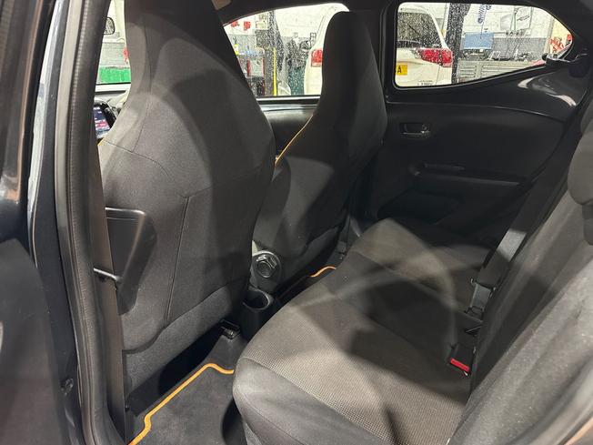 TOYOTA Aygo Photo 39