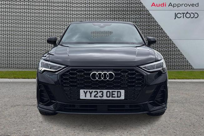 AUDI Q3 Photo 8