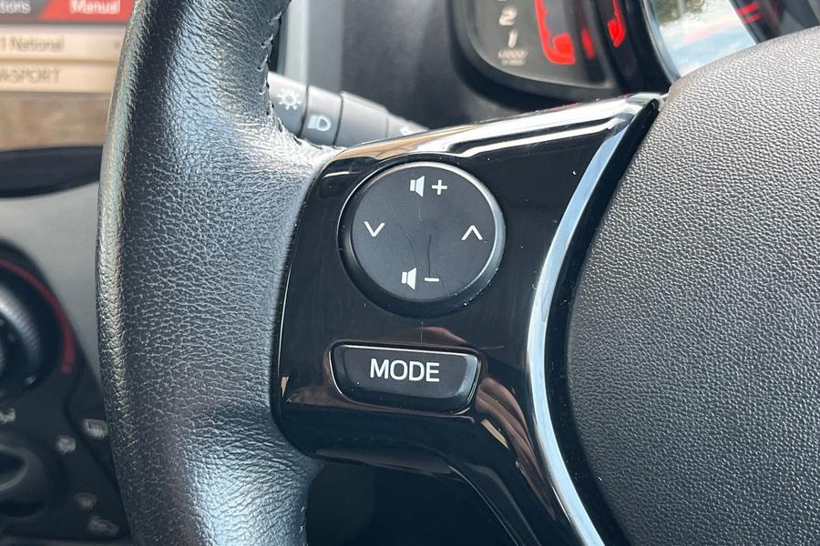 Toyota AYGO Photo autoimg-50d943d981f315dbd26b29e0304bd4dbace7ed1e.jpg