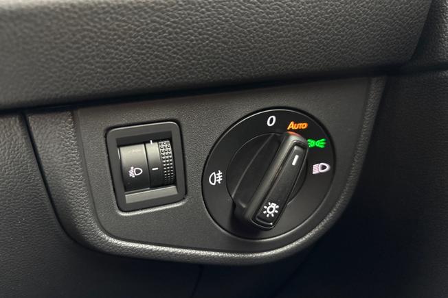 VOLKSWAGEN Polo Photo 27