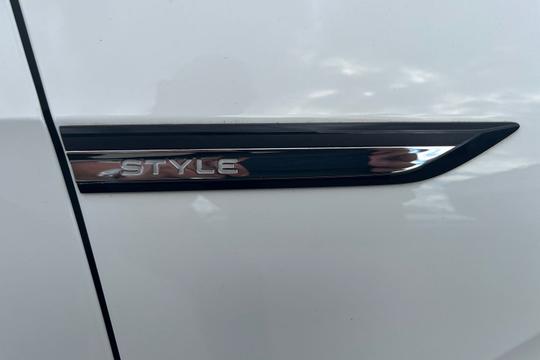 Volkswagen Golf Photo autoimg-50de6bbc93594421ec223df42fbf00b0961a2b6e.jpg