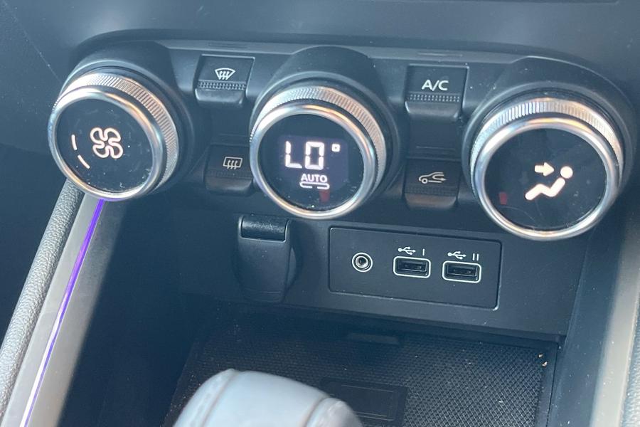Renault Clio Photo autoimg-50e07134ef93a7de23261534588fcbc4db71dfa1.jpg