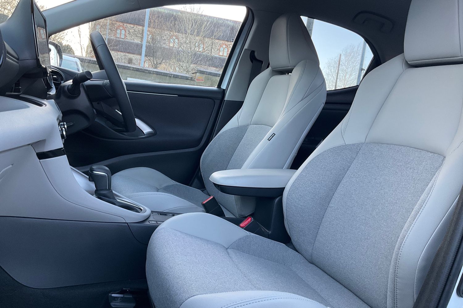 Toyota Yaris Photo 18