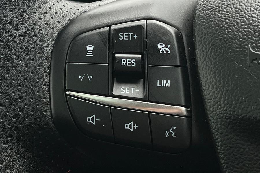 Ford Kuga Photo autoimg-50e7933c690425a39dfcf51cf8f884c90cc1b06d.jpg