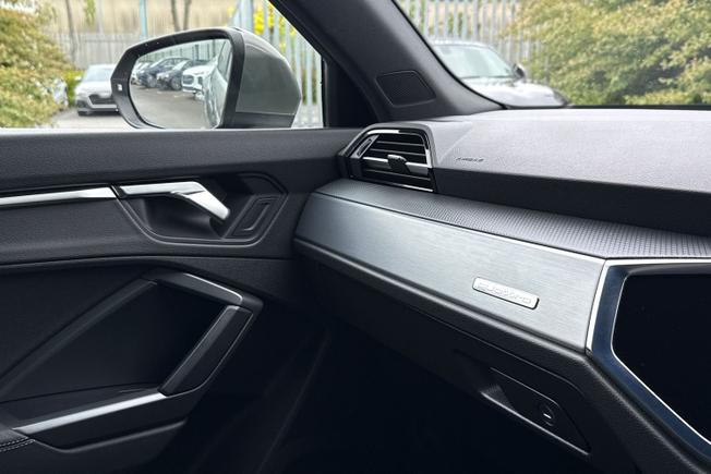 Audi Q3 Photo 34