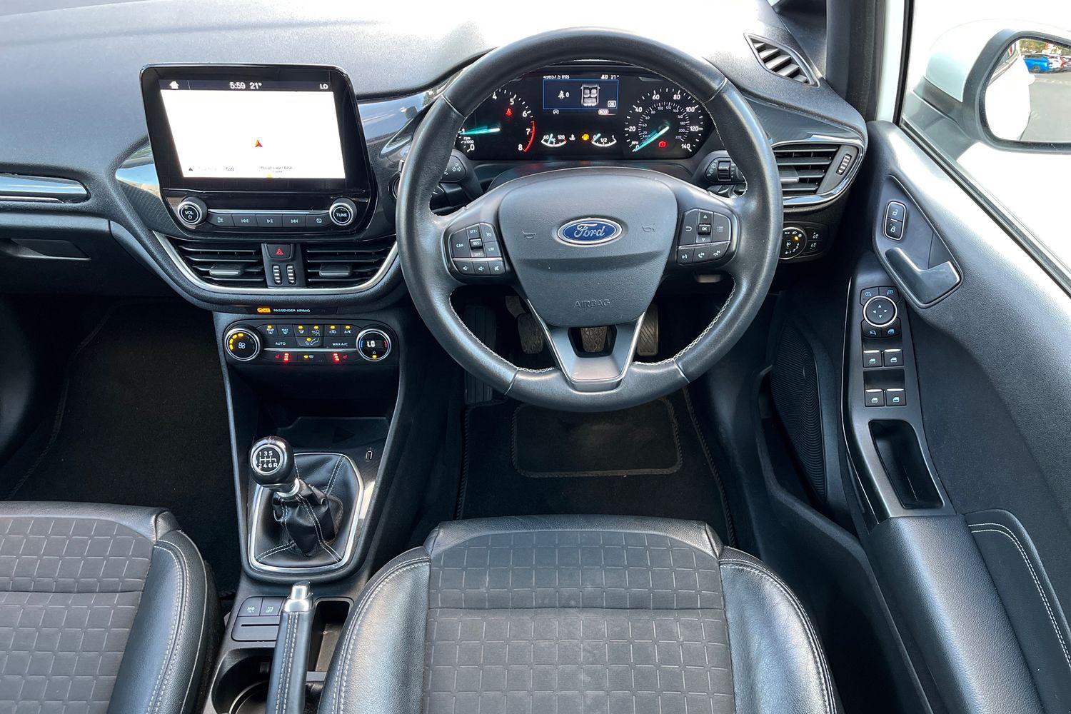Ford Fiesta Photo 10