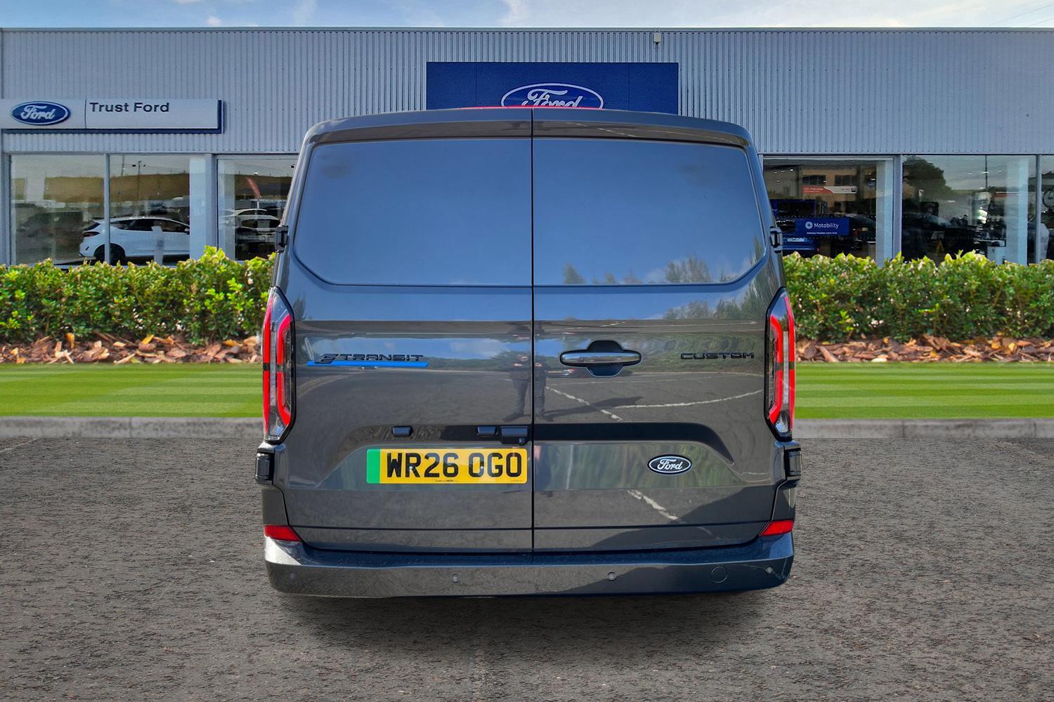 Ford E-TRANSIT CUSTOM Photo 12