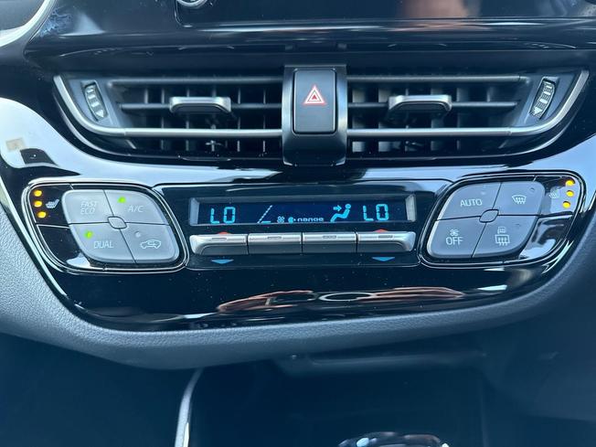 TOYOTA C-Hr Photo 39