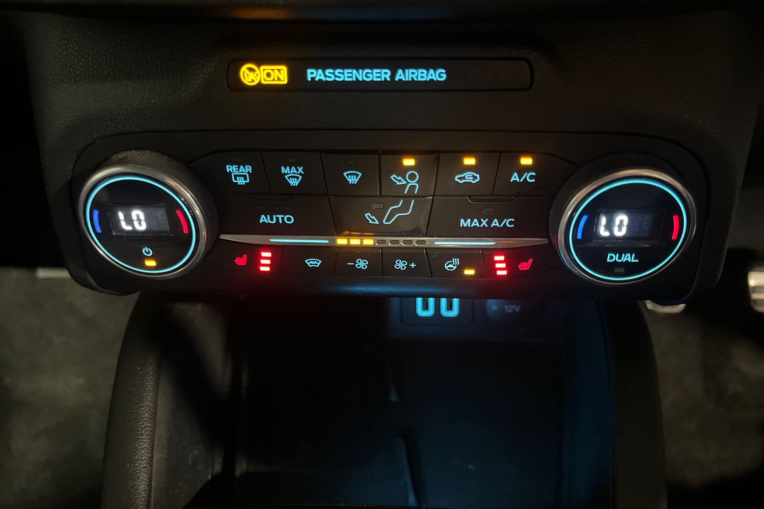 Ford KUGA Photo 24