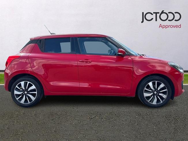 SUZUKI Swift Photo 4