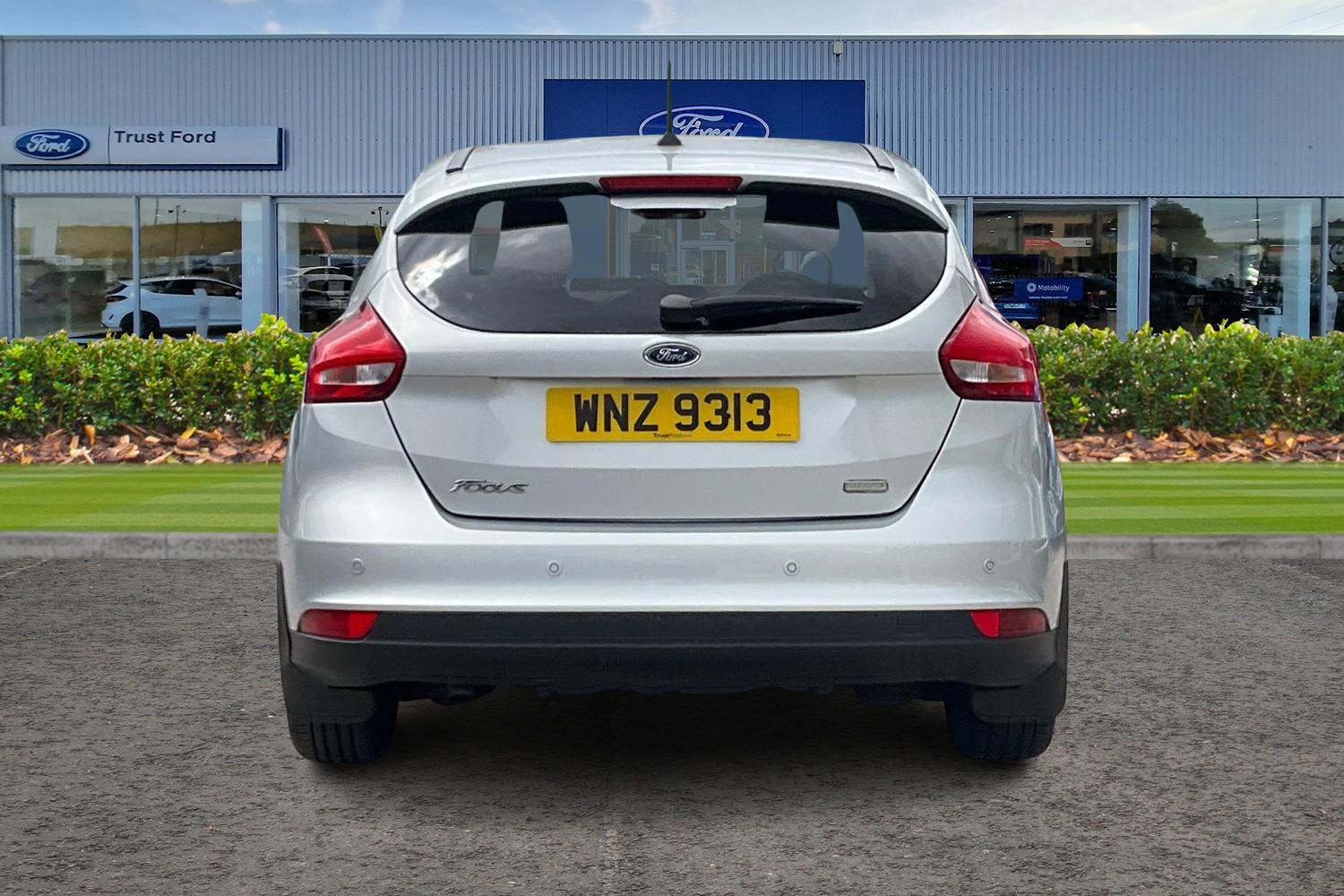 Ford FOCUS Photo 6
