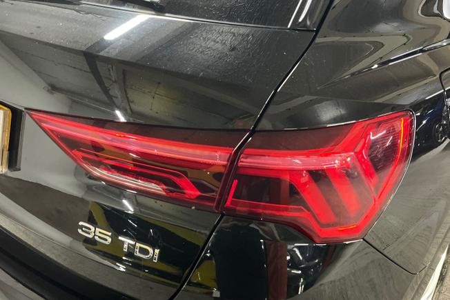 AUDI Q3 Photo 19