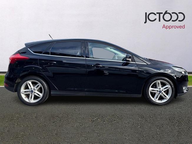 FORD Focus Photo 4