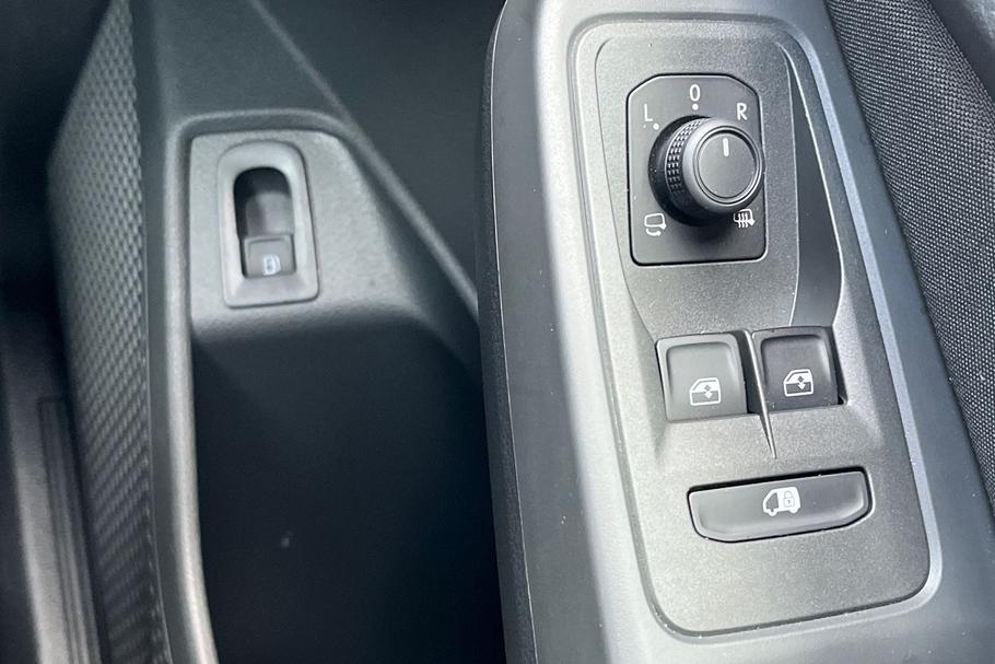 Used Ford TRANSIT CONNECT 27