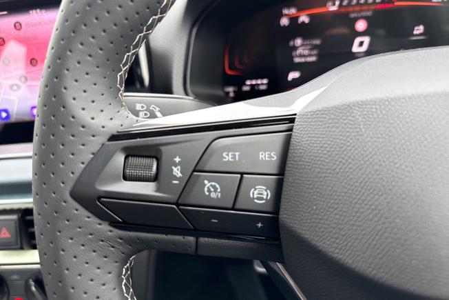 SEAT Ibiza Photo 16