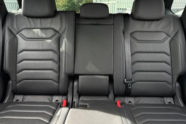VOLKSWAGEN Touareg Photo 44