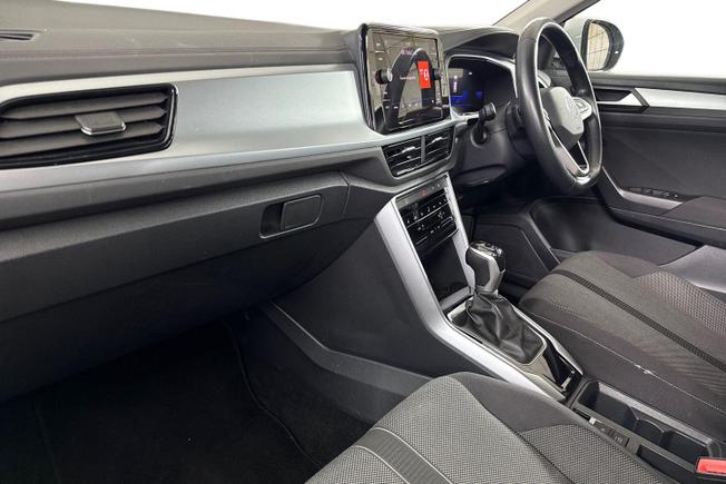VOLKSWAGEN T-Roc Photo 2