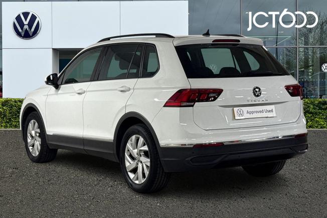 VOLKSWAGEN Tiguan Photo 3