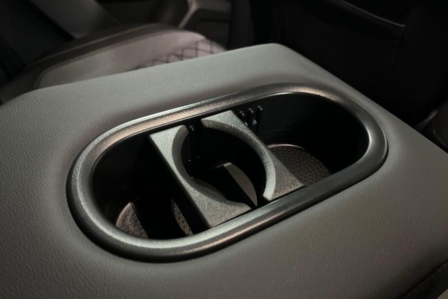 VOLKSWAGEN T-Roc Photo 31
