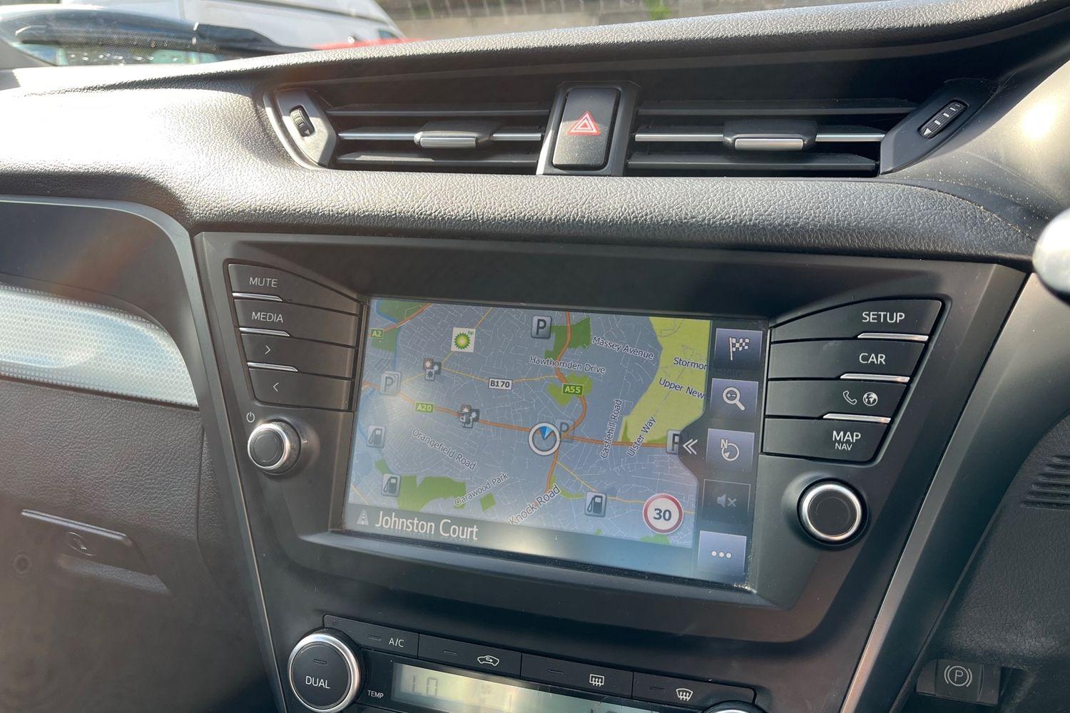 Toyota AVENSIS Photo 29