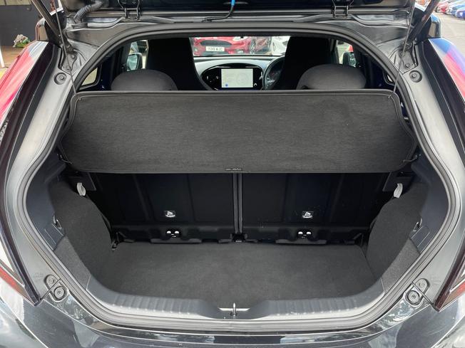 TOYOTA Aygo X Photo 12
