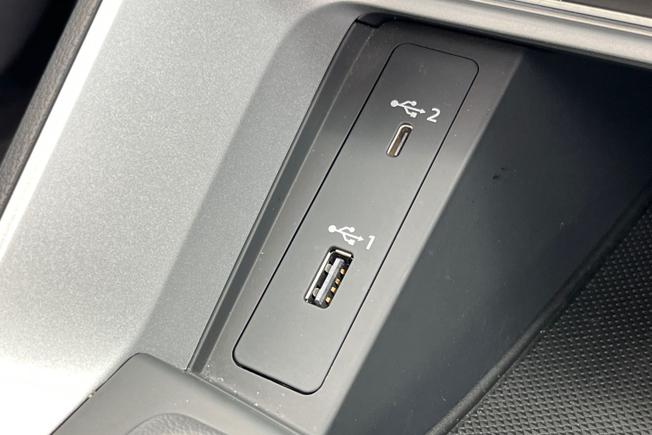 AUDI Q3 Photo 25