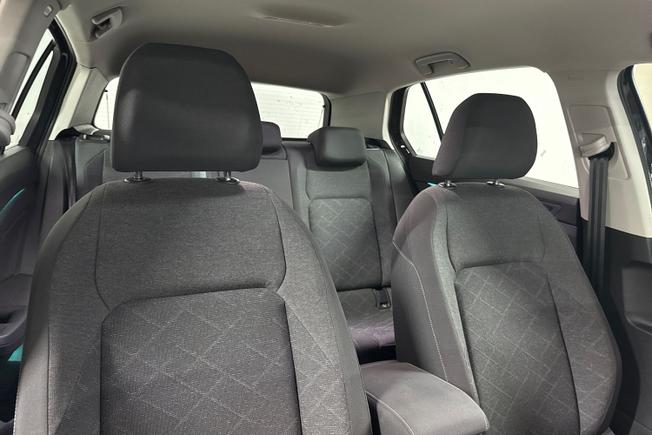 VOLKSWAGEN Golf Photo 25