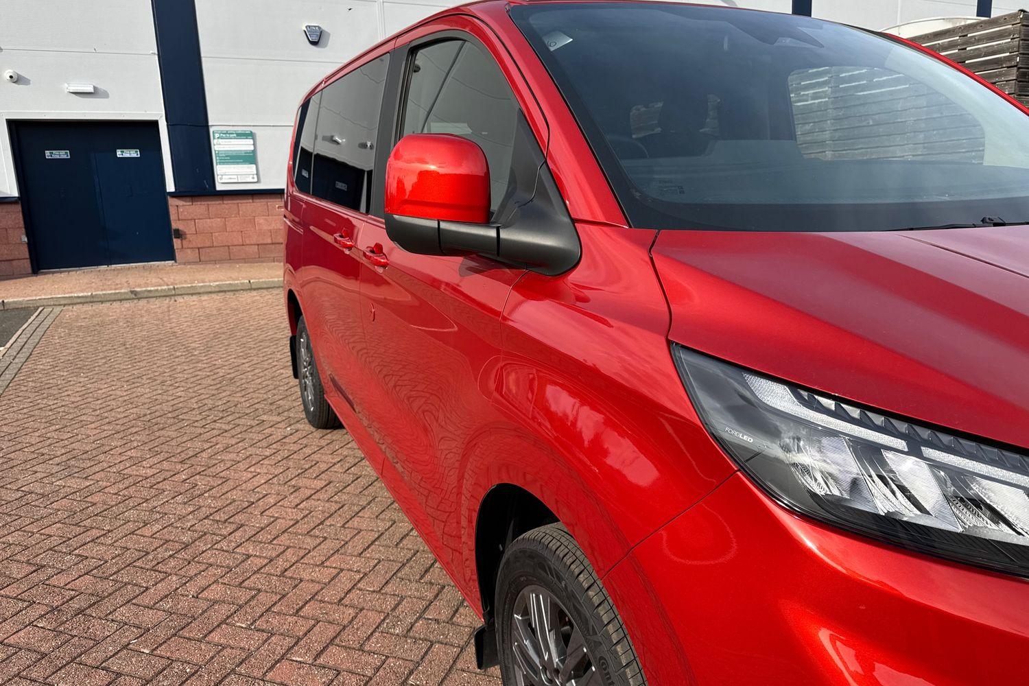 Ford Tourneo Custom Photo 21