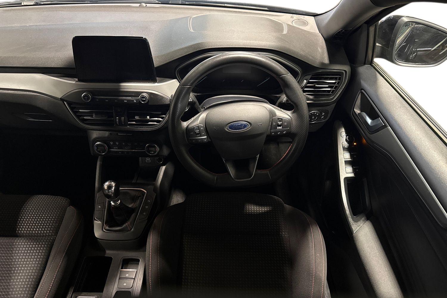 Ford FOCUS Photo 10