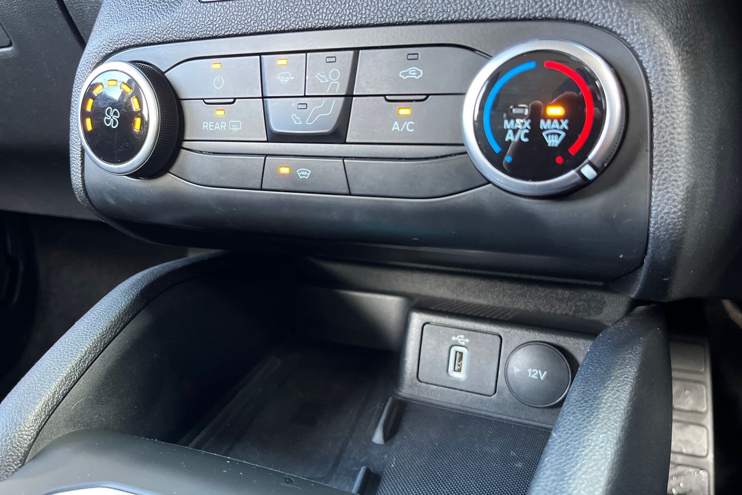 Ford Focus Photo 32