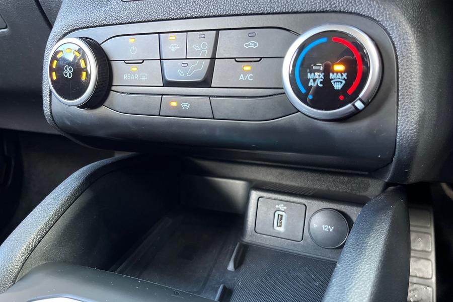 Ford Focus Photo autoimg-51126f6ab2e3ef125d04e78c1fd4e4cd4692f4c1.jpg
