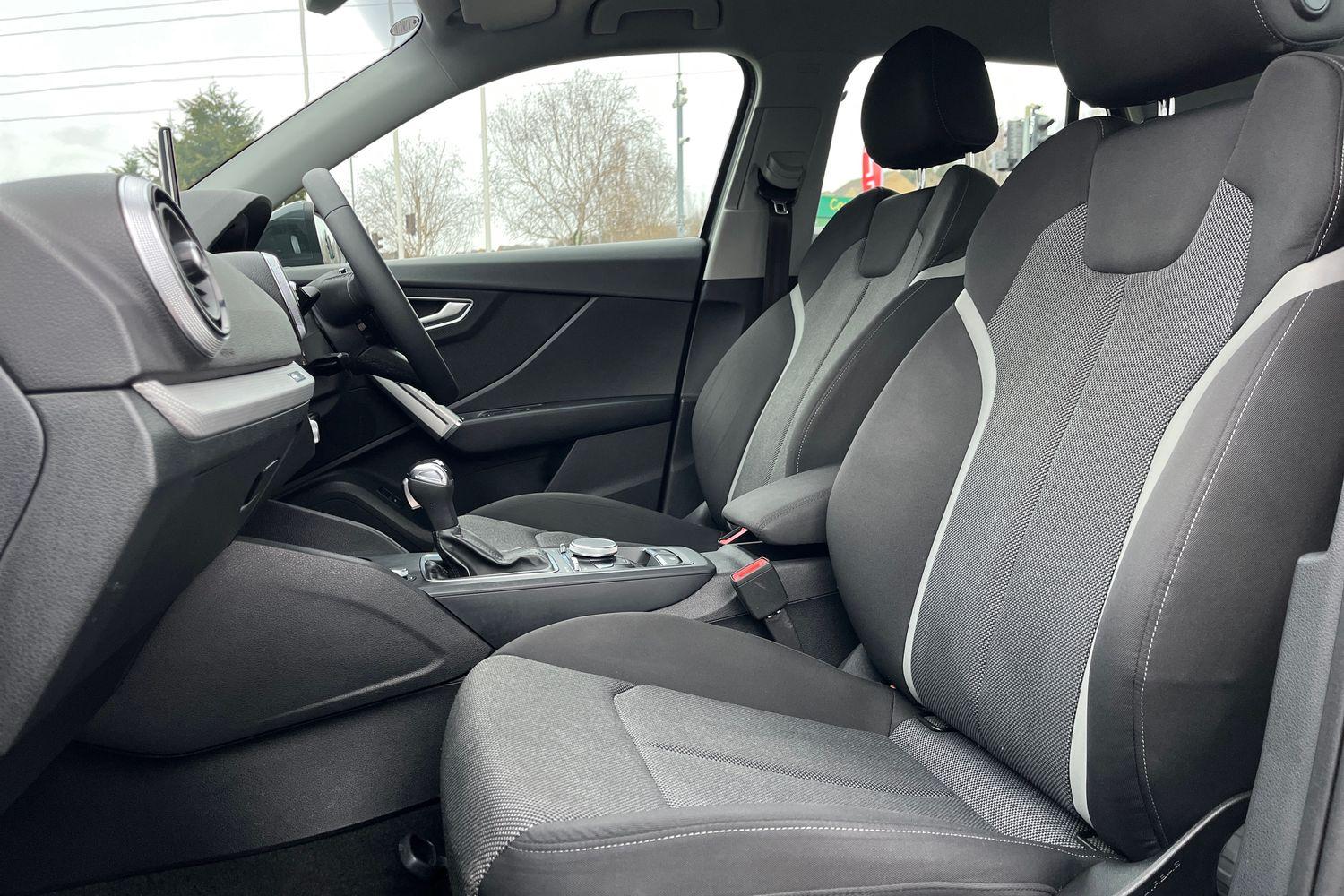 Audi Q2 Photo 18