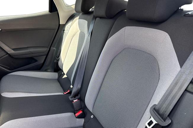 SEAT Ibiza Photo 9