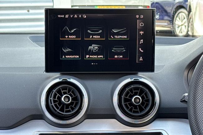 AUDI Q2 Photo 36