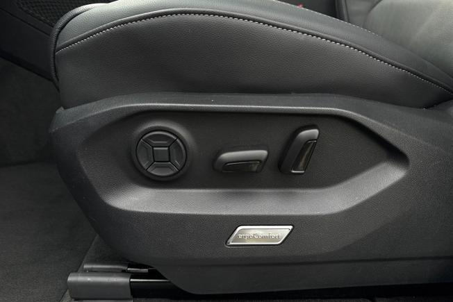 VOLKSWAGEN Touareg Photo 23