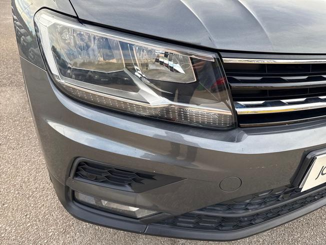 VOLKSWAGEN Tiguan Photo 19
