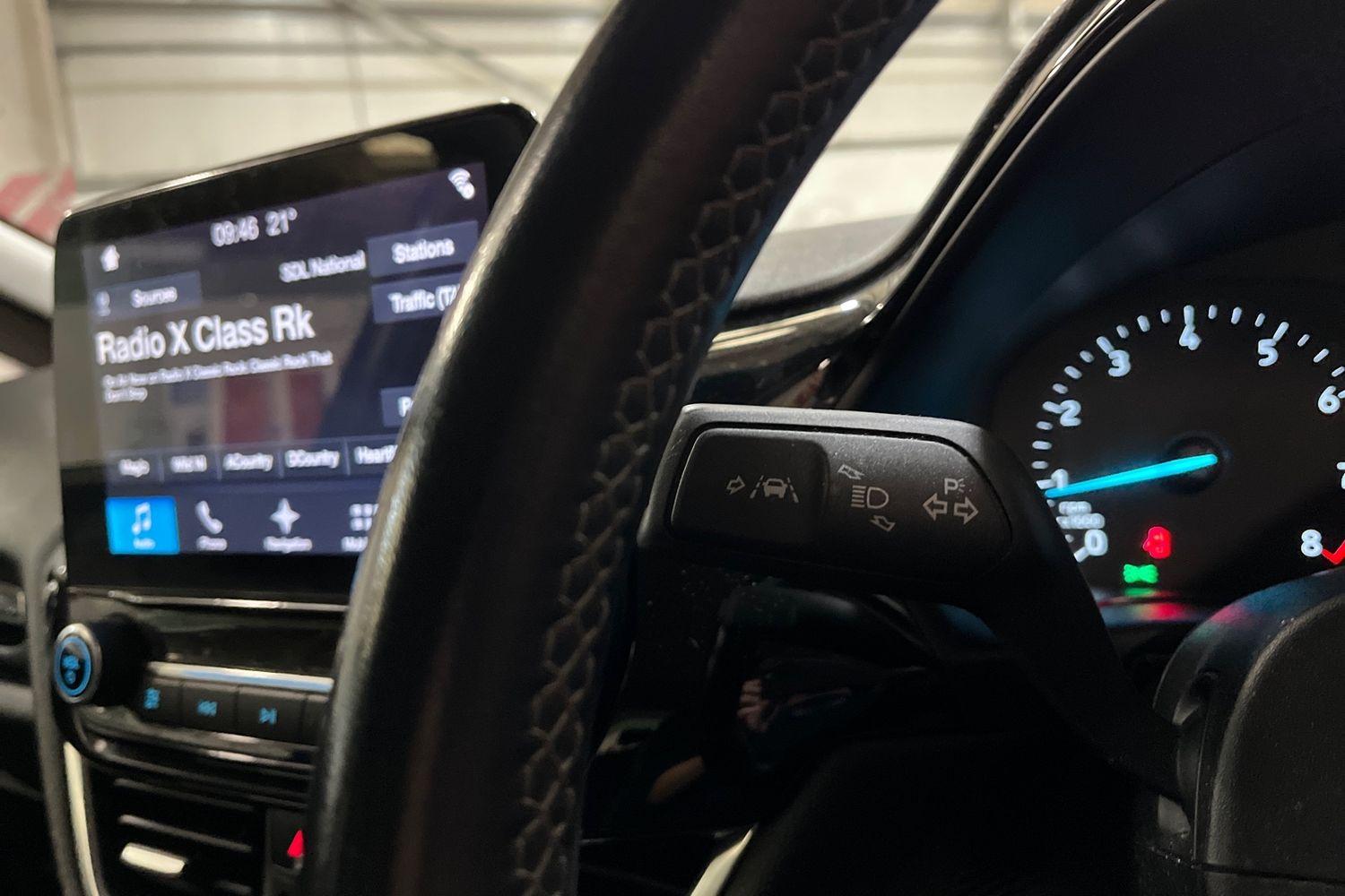 Ford FIESTA Photo 13