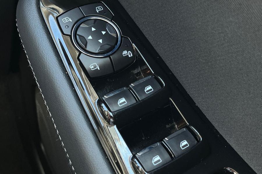 Ford Galaxy Photo autoimg-51267156d9f3307ba40505bdec5edd837c67d198.jpg