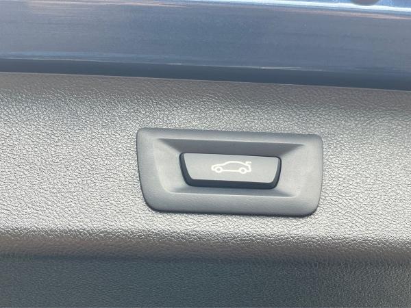 BMW 5 Series Photo autoimg-512997eeeaf4ce978bad9981d0de0c3ccdeef589.jpg