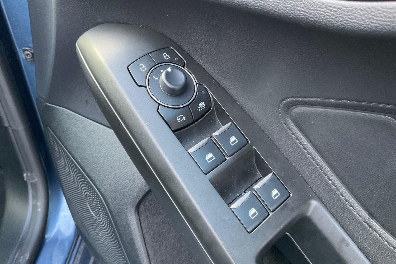 Ford Focus Photo 15