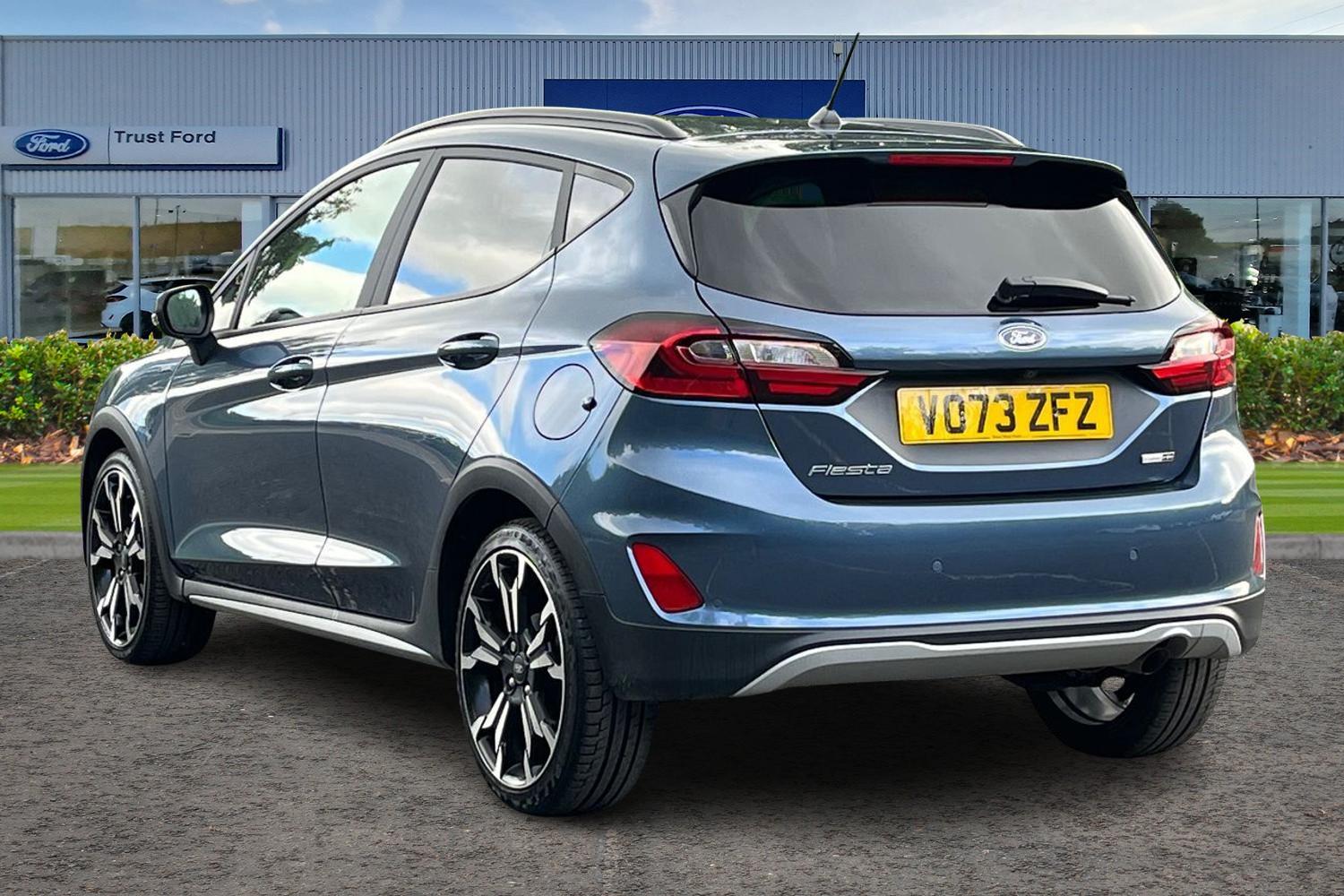 Ford Fiesta Photo 1
