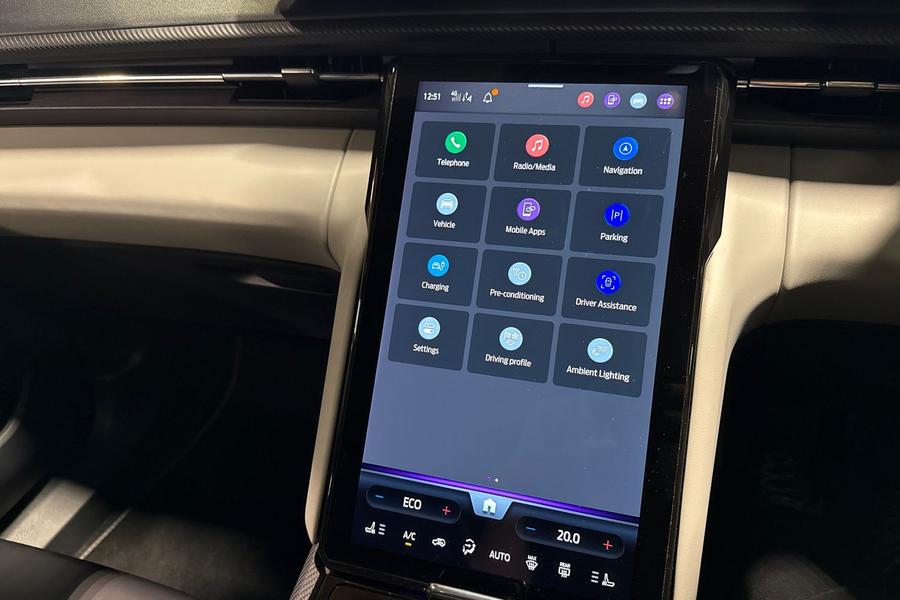 Ford Explorer Photo autoimg-512c8c5ce05df031327227a23887fec7634b691a.jpg