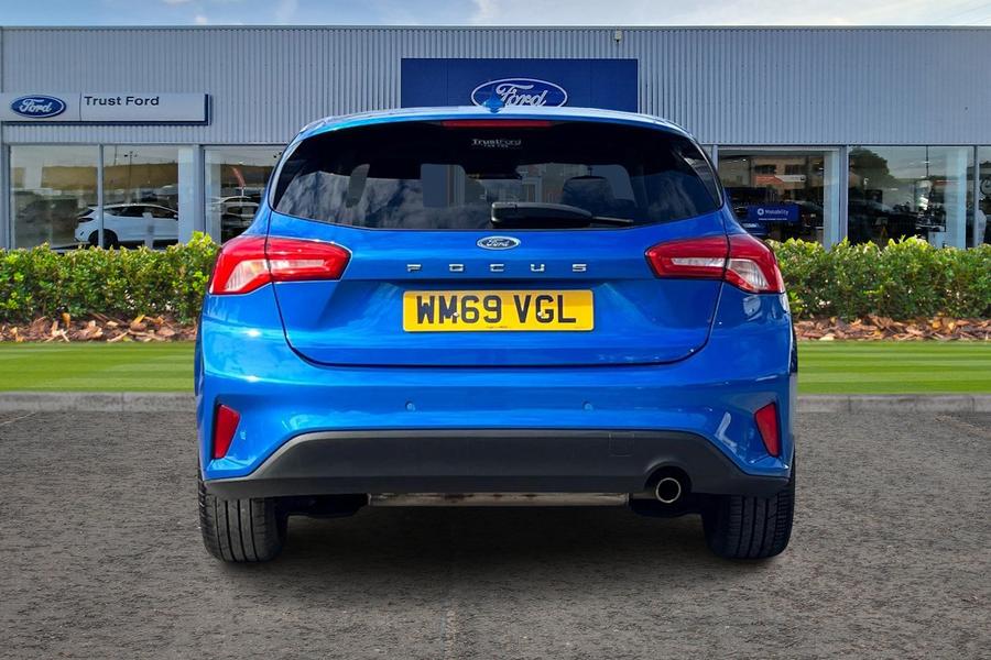 Ford FOCUS Photo autoimg-512ec4bc2a3059b6f4bb7f1d9410e2196b599c69.jpg