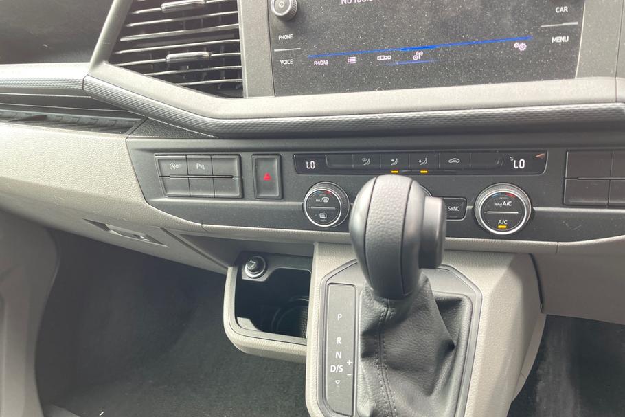 Used Volkswagen TRANSPORTER SHUTTLE GL70UVV 28